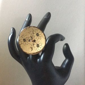 Distressed Wooden Button Ring